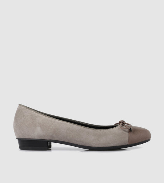 Hawa Courtshoes by Ara