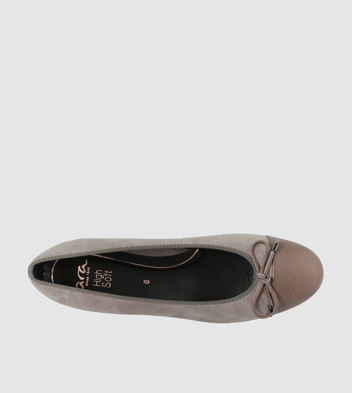 Hawa Courtshoes by Ara