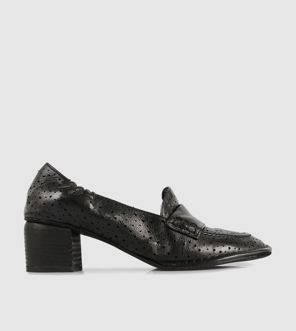 Aluna Courtshoes by Beau Coops