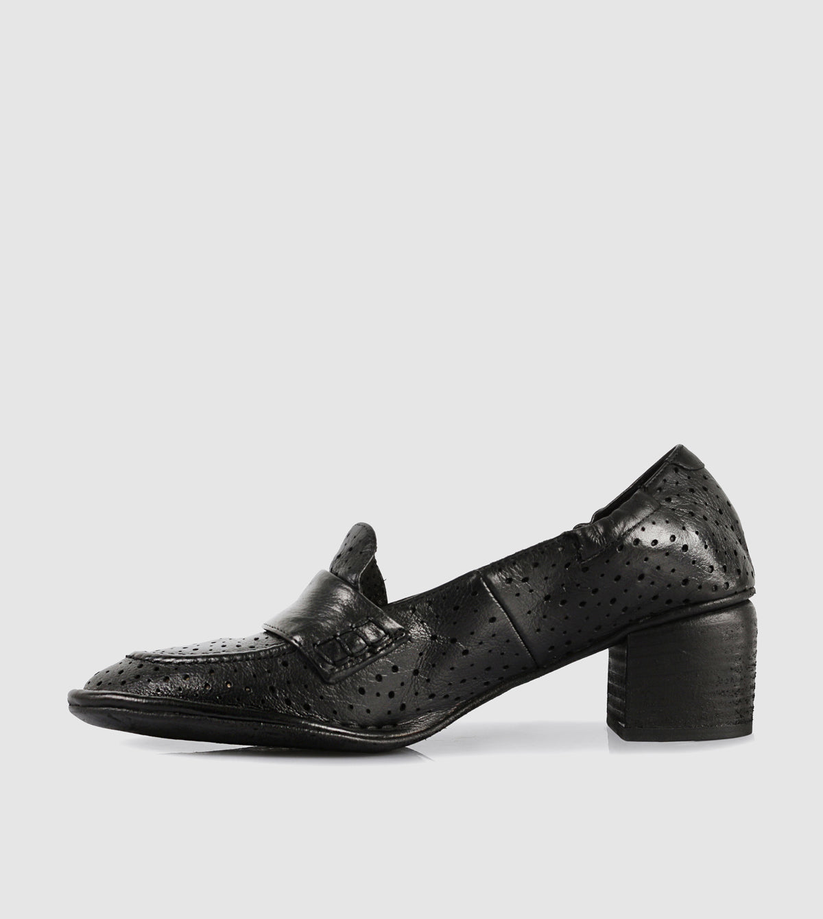 Aluna Courtshoes by Beau Coops