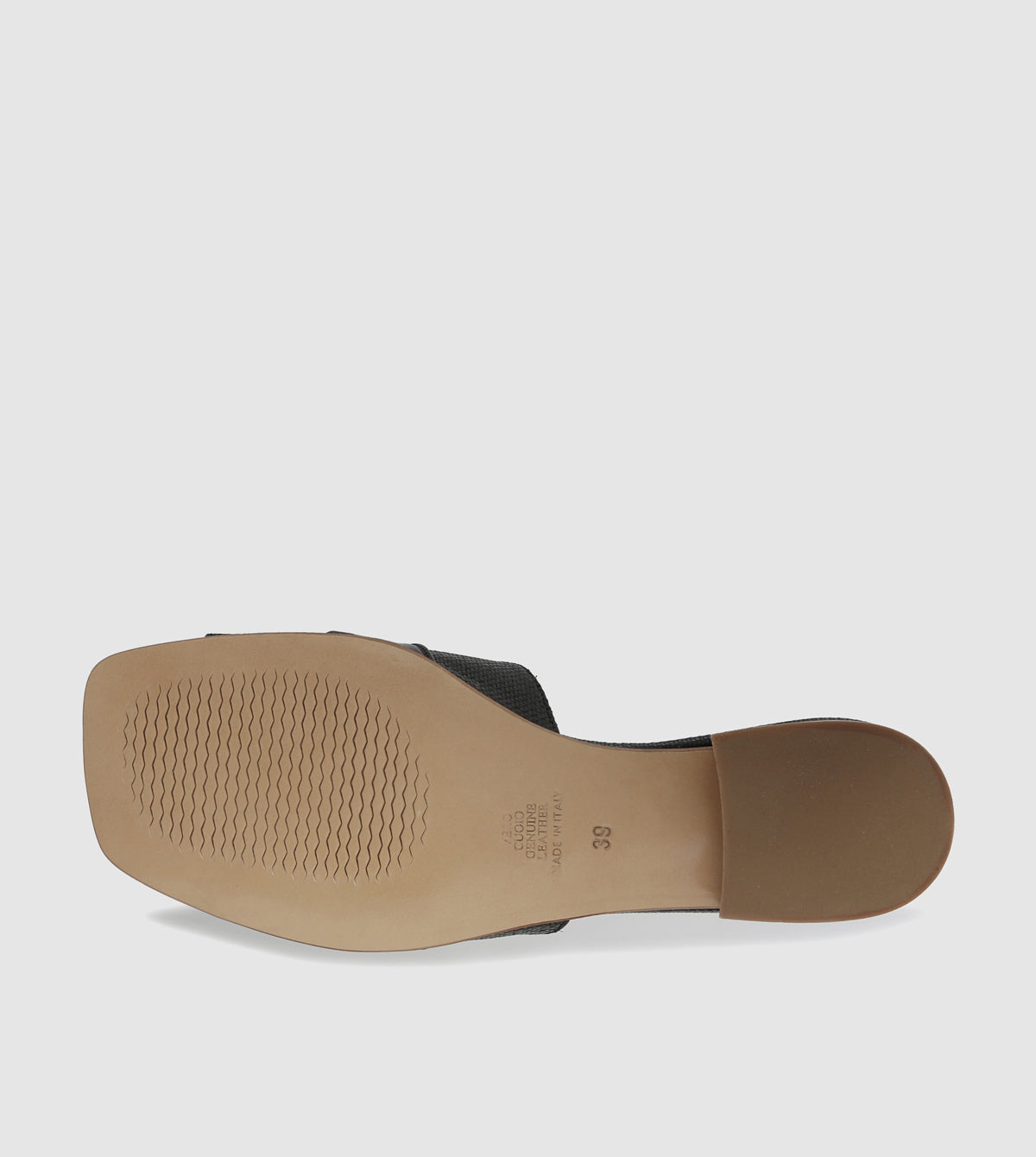 Nola Slides by Piazza Grande