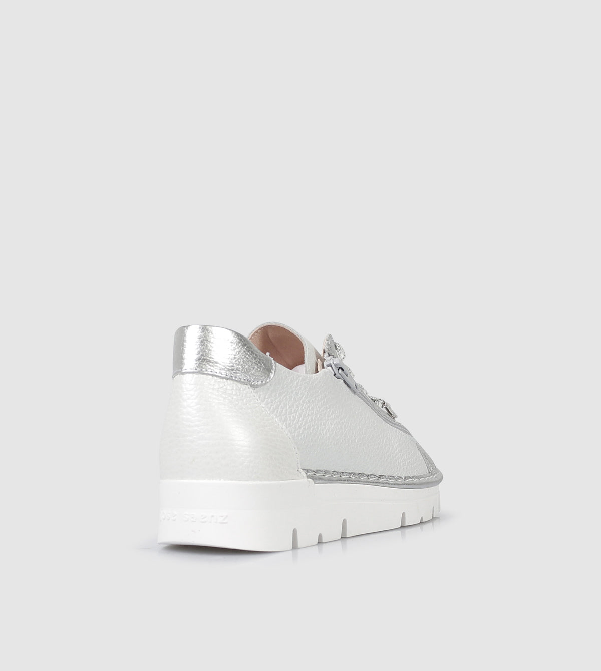 Dersey Low Top Sneakers by Neo