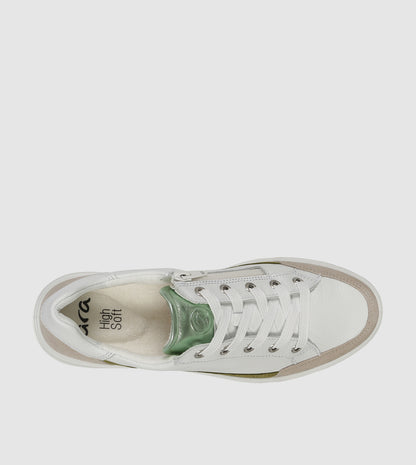Sisko Sneakers by Ara