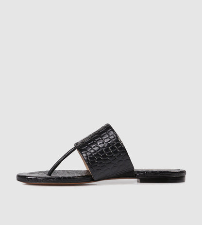 Shabana Flat Sandals by Sempre Di By Guilhermina