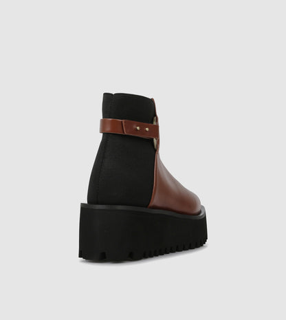 Arwen Flatform Ankle Boots by B.Coops
