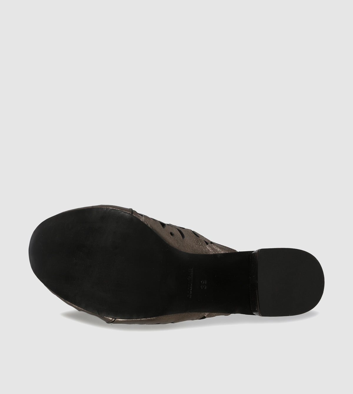 Maelis Mules by Beau Coops
