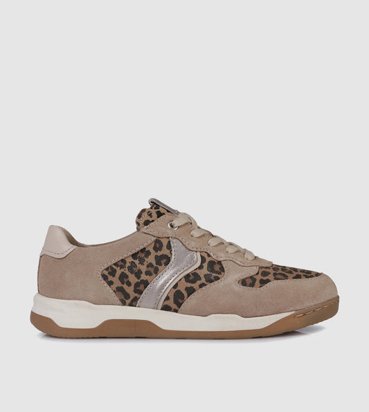 Arleen 02 Sneakers by Josef Seibel