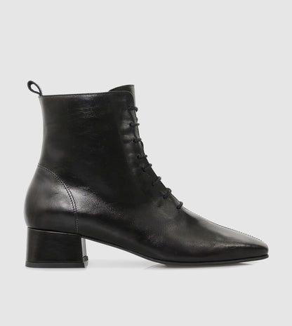 Jazlyn Ankle Boots by Sempre Di