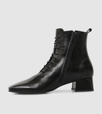 Jazlyn Ankle Boots by Sempre Di