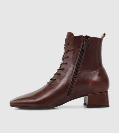 Jazlyn Ankle Boots by Sempre Di
