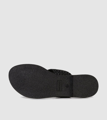 Leeland Flat Sandals by Sempre Di