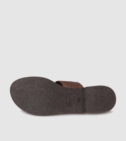 Leeland Flat Sandals by Sempre Di