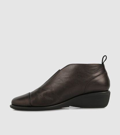Lorna Ankle Boots by Relax