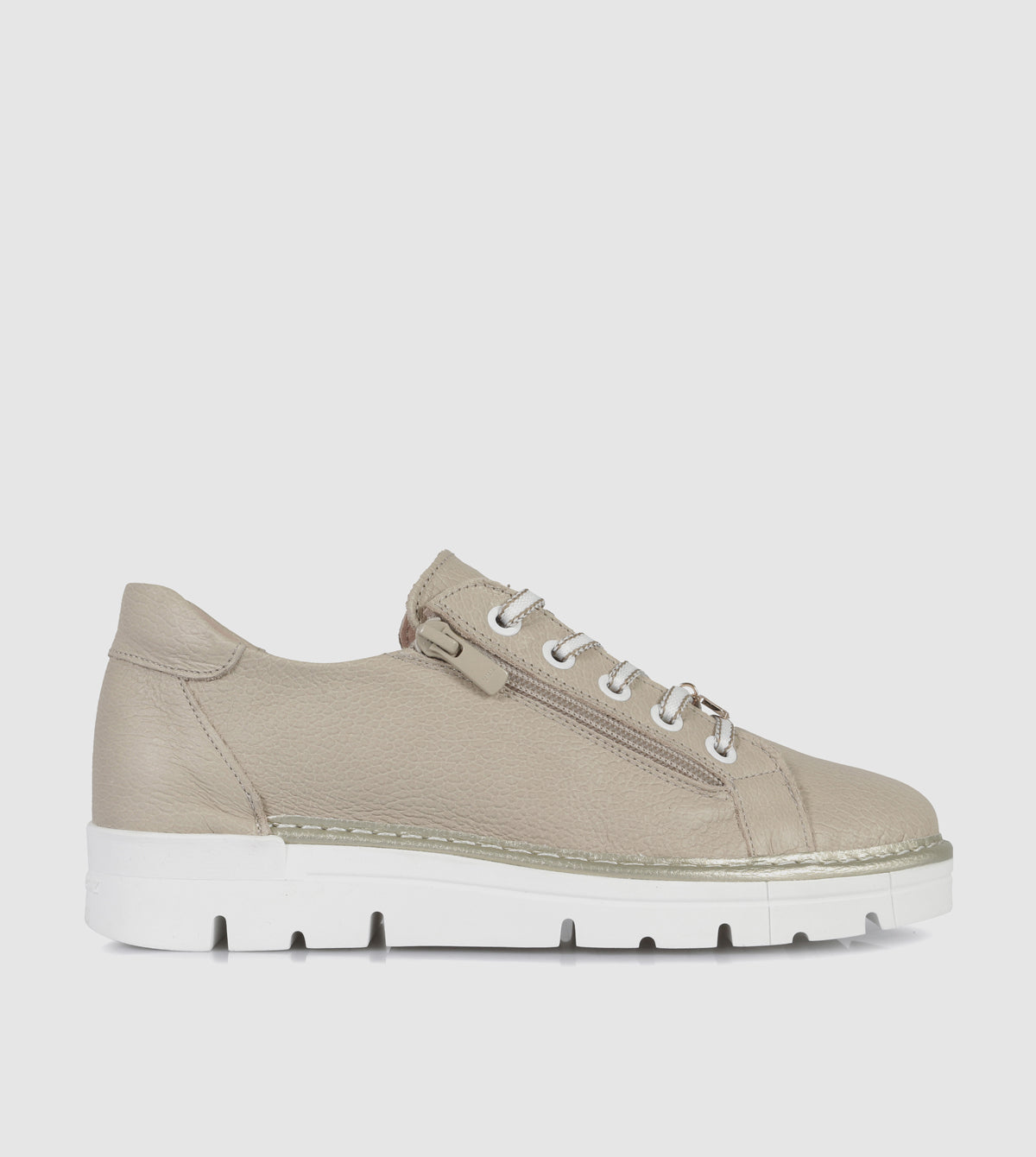 Dersey Low Top Sneakers by Neo