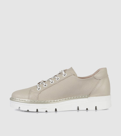 Dersey Low Top Sneakers by Neo