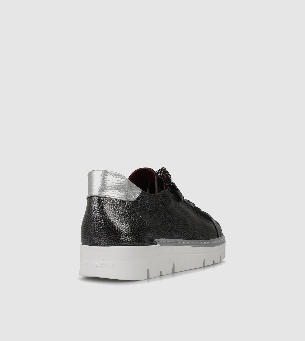 Dersey Low Top Sneakers by Neo