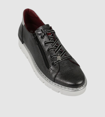 Dersey Low Top Sneakers by Neo