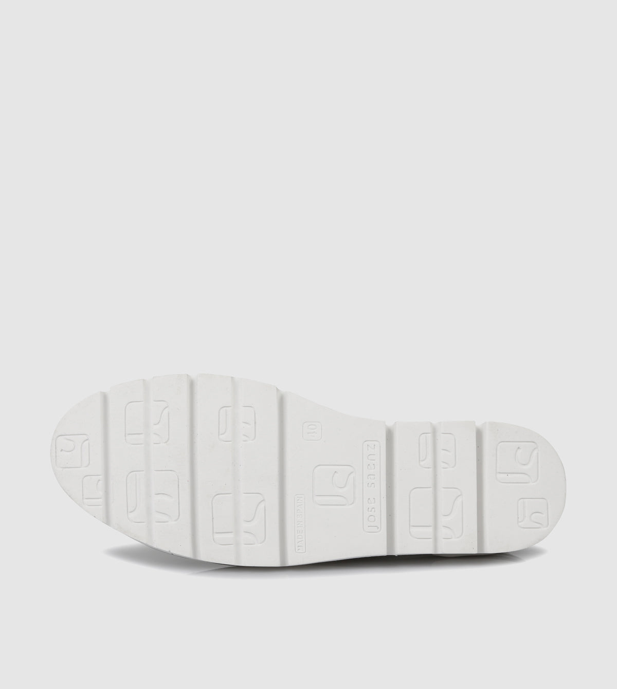 Dersey Low Top Sneakers by Neo