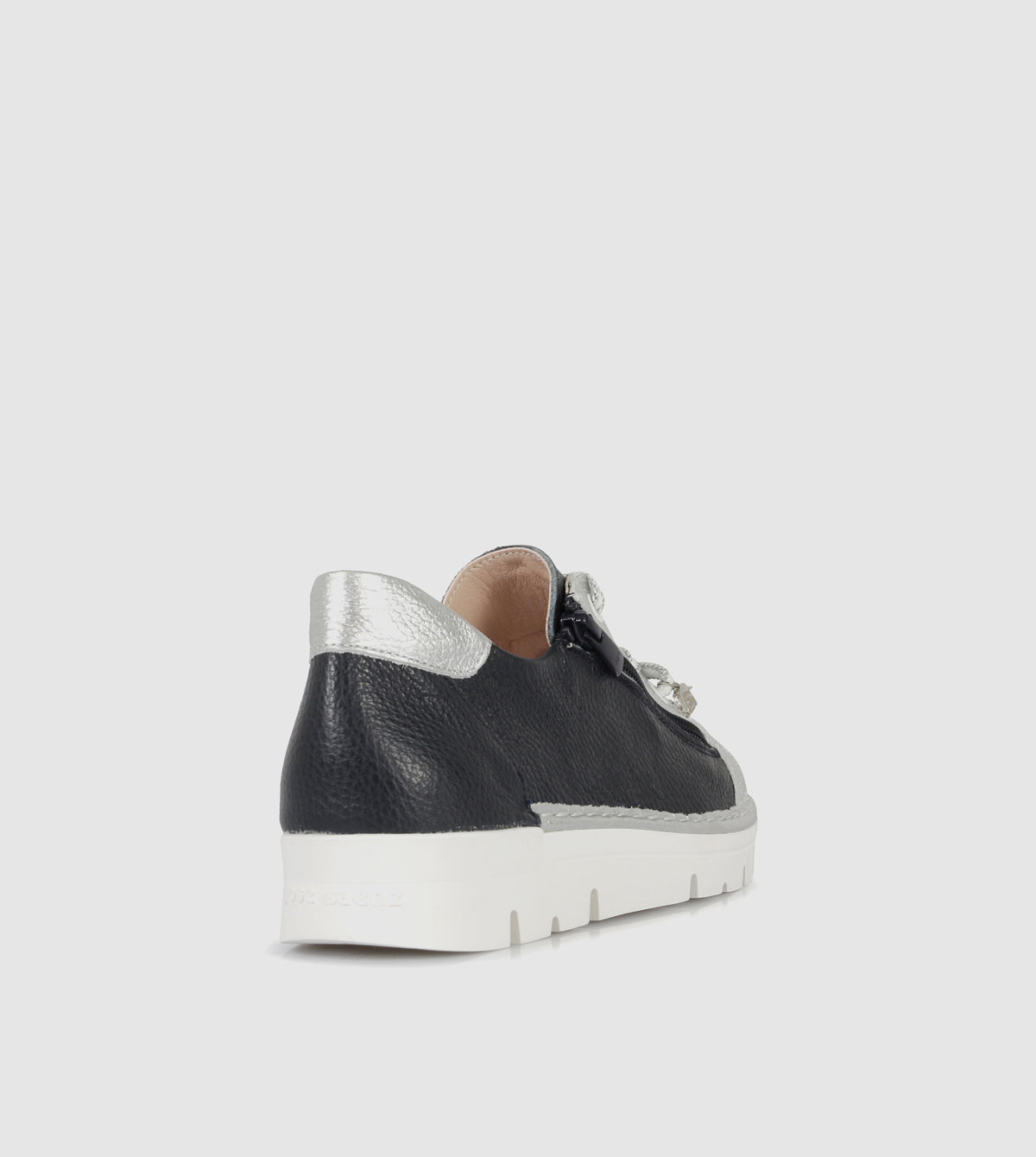 Dersey Low Top Sneakers by Neo