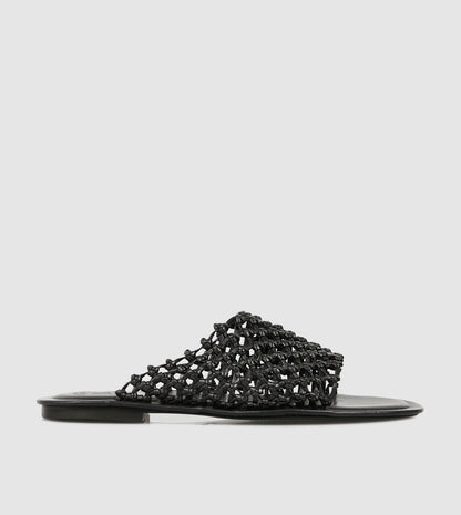 Nesso Slides by Beau Coops