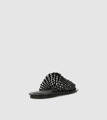 Nesso Slides by Beau Coops