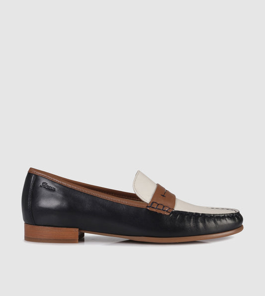 Rosikena 700 Mocassins by Sioux