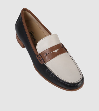 Rosikena 700 Mocassins by Sioux
